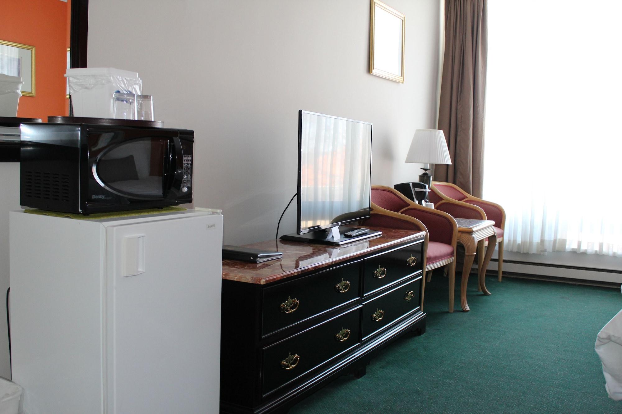 ฮาวเวิร์ด จอห์นสัน พลาซา โฮเต็ล บาย วินด์แฮม วินด์เซอร์ Hotel ภายนอก รูปภาพ